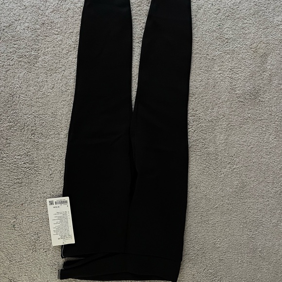 NWT lululemon athletica Black cut out Leggings - Picture 3 of 5